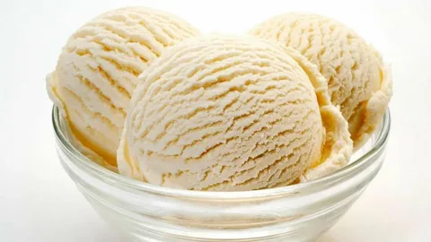 تصویر 1 از بستنی وانیلی با عصاره طبیعی و کیفیت بالا